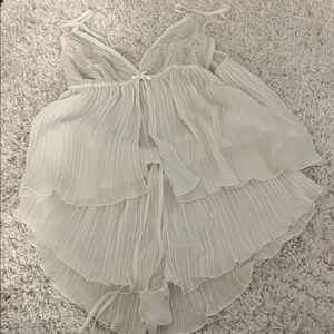 Flora Nikrooz Sz M White Lace and Chiffon Lingerie Set